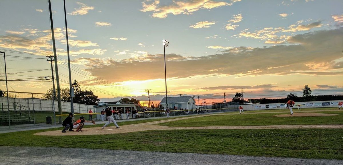 Metro_Mudcats's tweet photo. JR Mudcats vs @SJAlpinesJR 5-4 win in SJ. Jesse Malone W @ryanbartley14 the save. Rematch Thursday 7:30 @ Kiwanis Park #orange #2017nats https://t.co/1lnCkcZStt