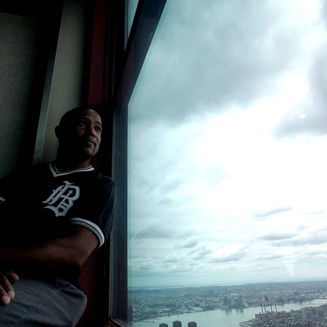ShinTakuma77's tweet photo. Sometimes I find myself loving be above everything, the pettiness, the b.s., the stress
#deb4 #blessed #riseabovebs #uptop #empirestate https://t.co/Q5qEihPSEE