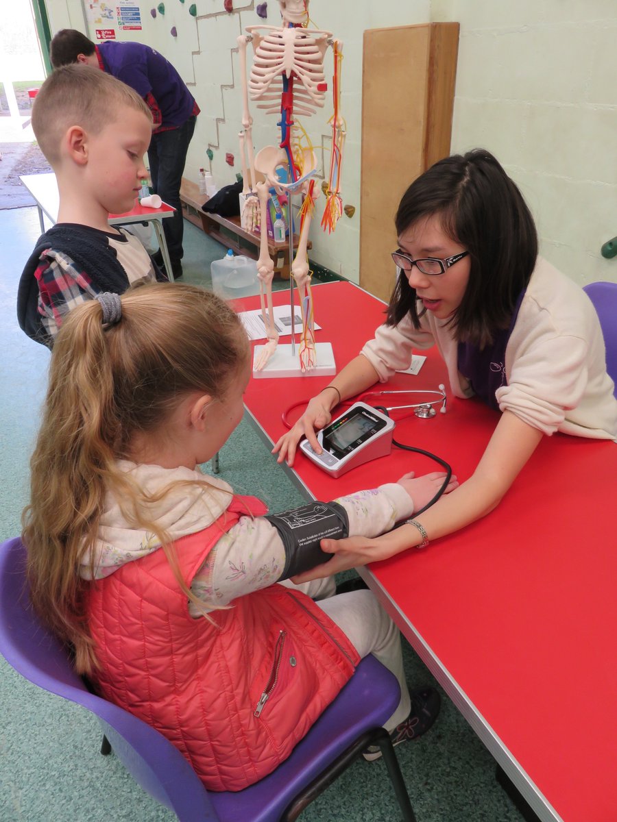 Ox_HOS's tweet photo. Photos from our outreach event with primary school children in Oxford!🔬👨‍👩‍👧‍👦#science #curiosity #inspire https://t.co/QekDUmcXfS