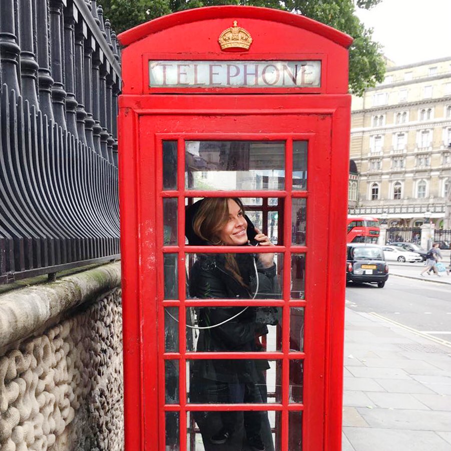 HilarySwank's tweet photo. London calling! ☎️ #HelloFromLondon #LoveThisCity https://t.co/Zp4Ia3XeFR