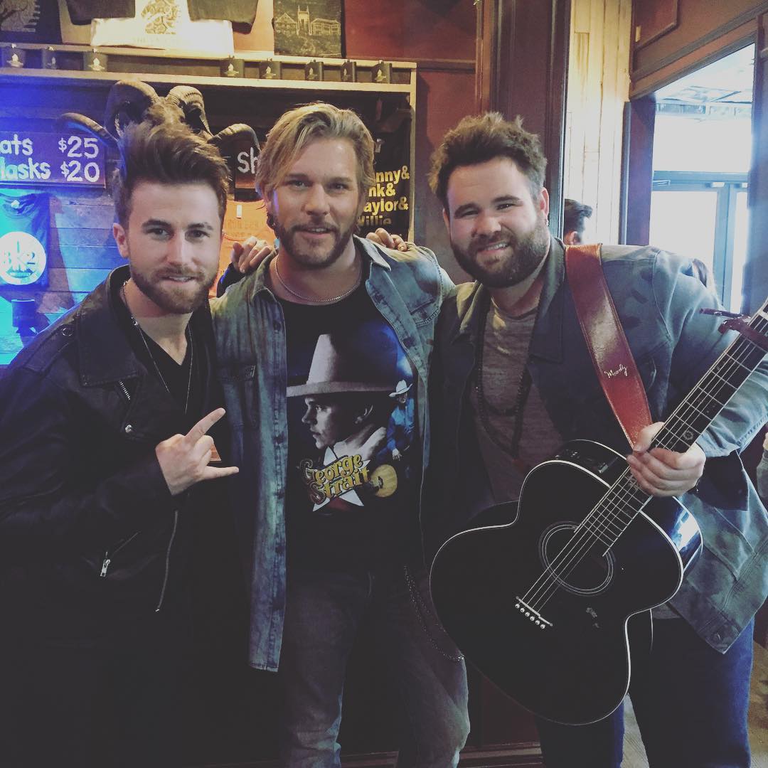 CWBYall's tweet photo. Good to see y'all last night, @TheSwonBrothers! #CMAFest https://t.co/vKCZxqYGx6