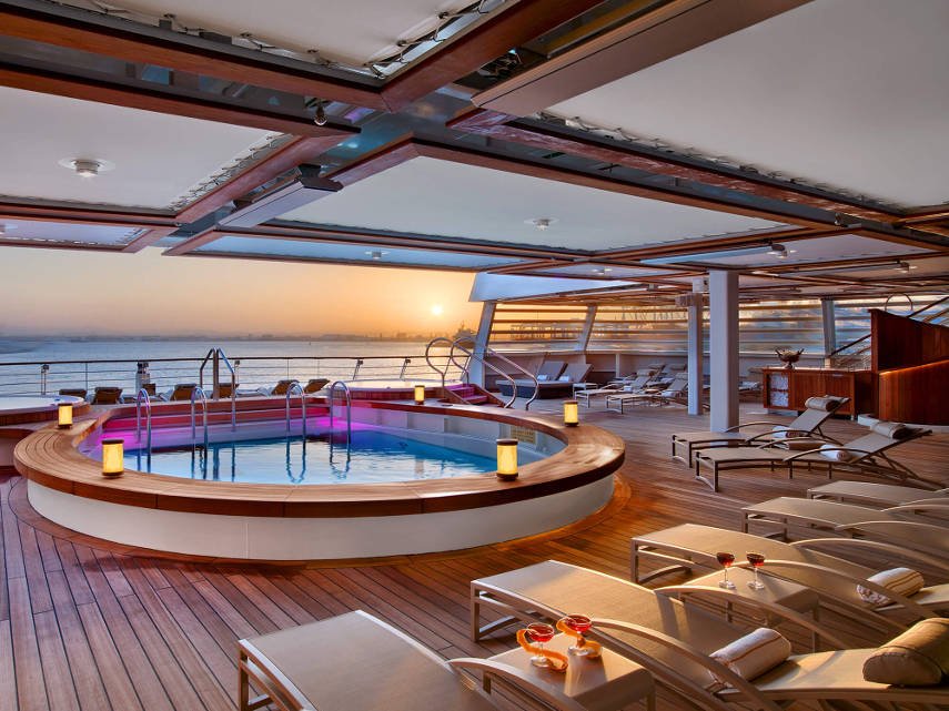 CruiseaboutAu's tweet photo. 5 Reasons to Get Excited About the #SeabournOvation: https://t.co/nHzyPSulJQ https://t.co/uvVIU4MhTY