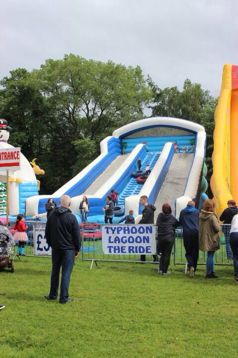 scott_gwinnett's tweet photo. #fantasticinflatableworld #Entertainment #wolverhampton #fun #familyday #dayout #partys #kidspartys #familyfun https://t.co/JNYyv18arQ