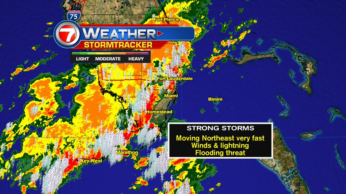 PhilFerro7's tweet photo. Many areas could see flooding this evening. Heavy rain from Broward to the Keys. https://t.co/miO58vEk9V