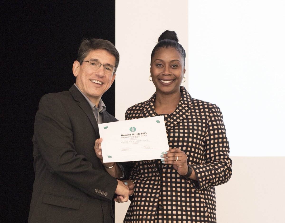 RoundRockISD's tweet photo. Closing #WorldClassSummit, 24 campuses were awarded Innovative Schools Grants to support teaching! Photos at https://t.co/dlhw3jjKTU https://t.co/BJ2U2l2ZGB