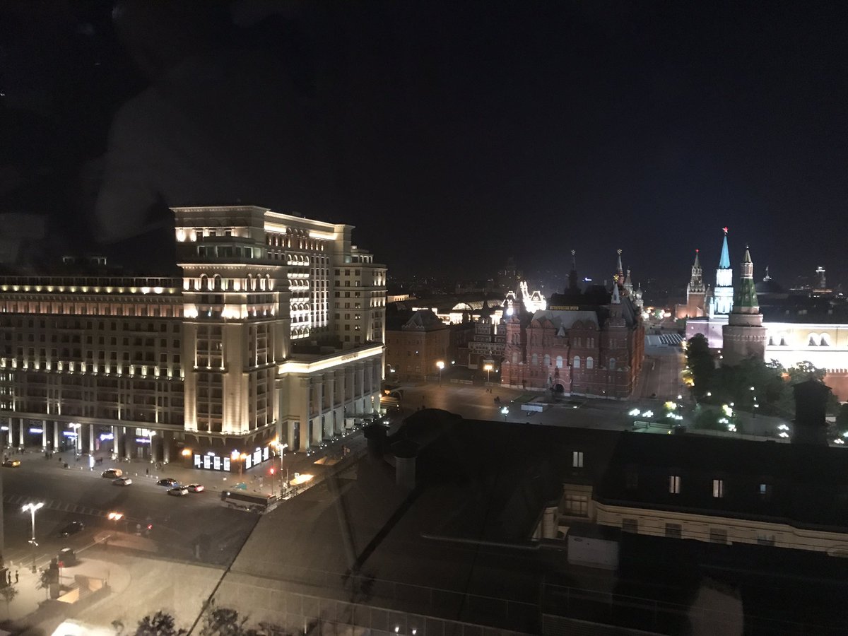 ChittBhardwa's tweet photo. Amazing views, even better food and cocktails @RitzCarlton #O2Lounge #Moscow #RCMemories #TruffleMash https://t.co/6xrPWBBPjE