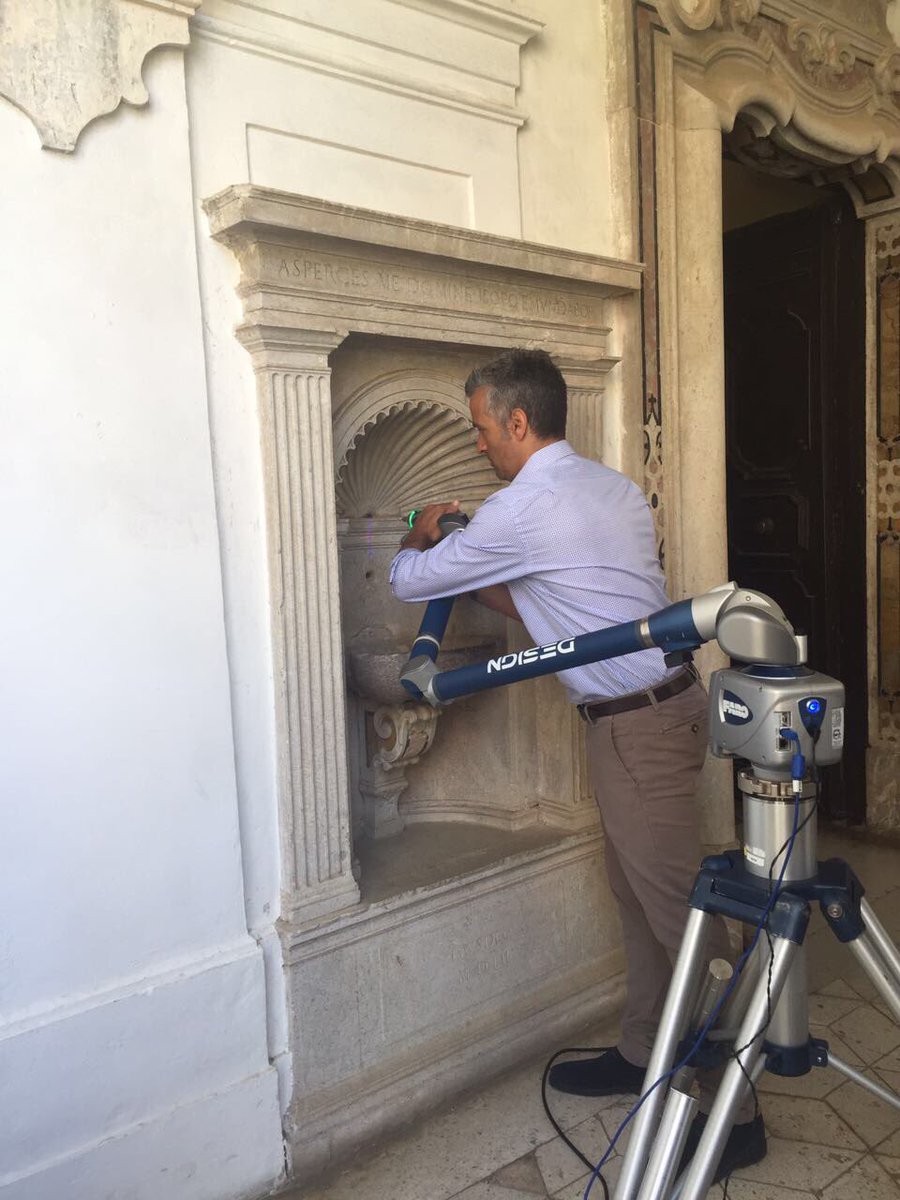 ale_reverse's tweet image. Faro e le belle arti!
Faro and fine arts!