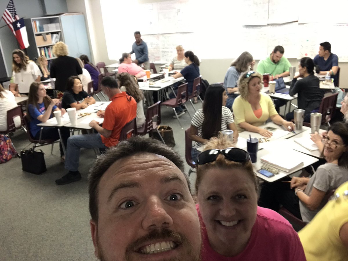 JustinWill08's tweet photo. @schwartziej20 and Mrs. Carrasco are sharing their knowledge and success with others!!! #KALM2017 #cjhmath @CardiffColts https://t.co/6dxG1bilsu