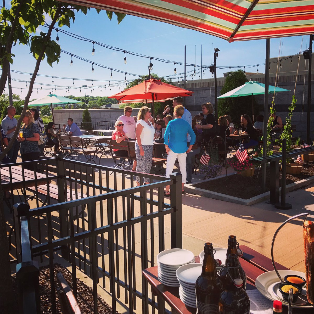 ExploriumBrew's tweet photo. Another gorgeous evening on the patio! #craftbeerwi #theexplorium #patiolife #drinklocal #414beer #beergarden #craftbeer https://t.co/4DWg6O16DS