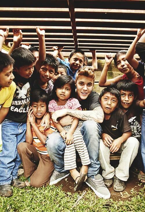 JBBieberBRA's tweet photo. META 40 RTS AQUI VOCÊS CONSEGUEM!! 
BELIEBERS WINNERS #Justin4MMVA https://t.co/4HB4cDq4Ha