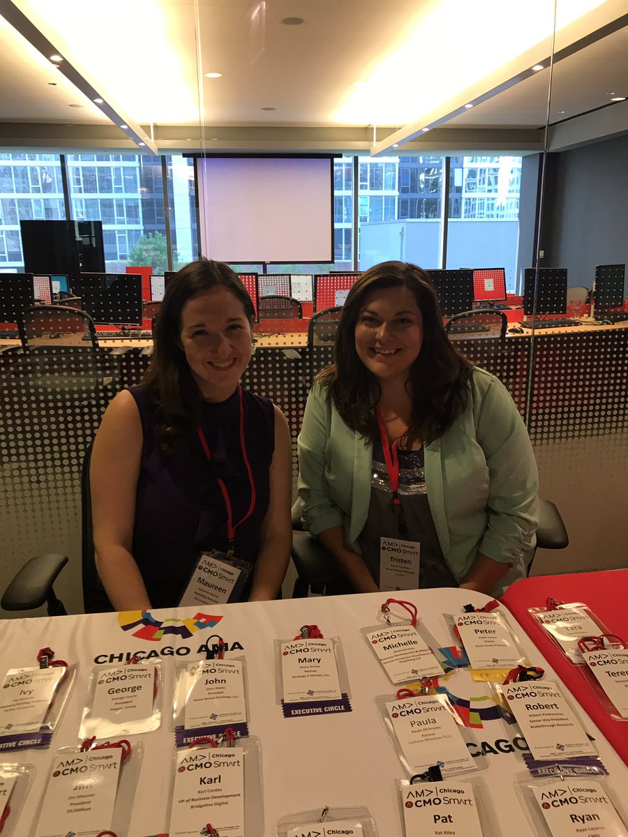 ChicagoAMA's tweet photo. Some of our fabulous #ChicagoAMA volunteers! If you're interested in volunteering with us, send us a DM! https://t.co/c7THNaVifn