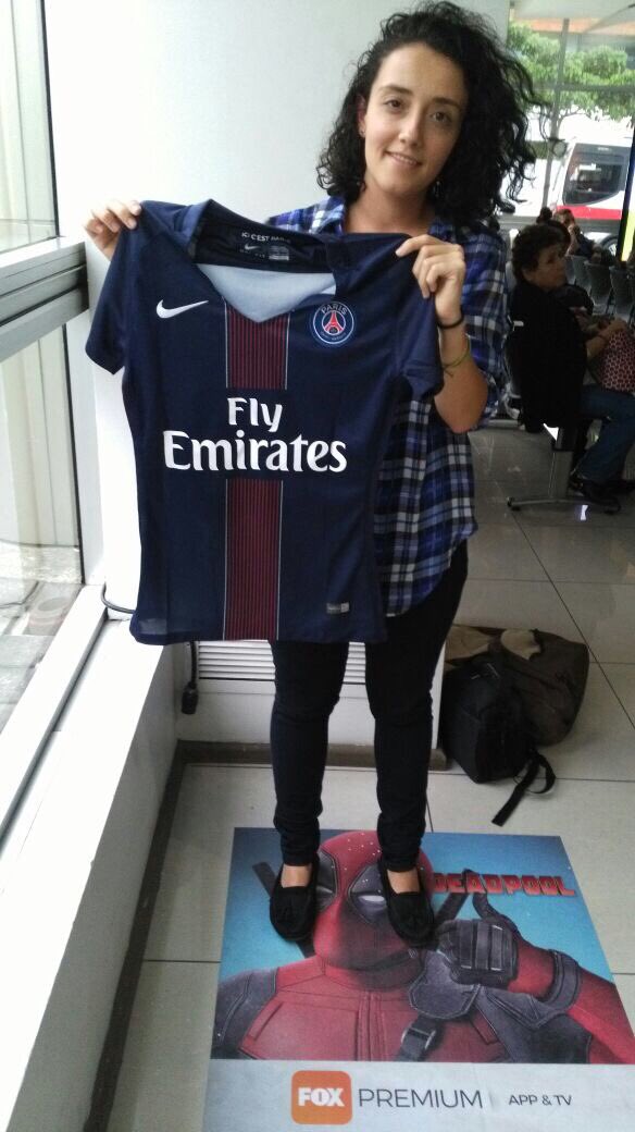 tdmascrc's tweet photo. Por dicha el de la primera foto venía a recoger la camisa de la esposa 😅 https://t.co/g9RtklaGM6