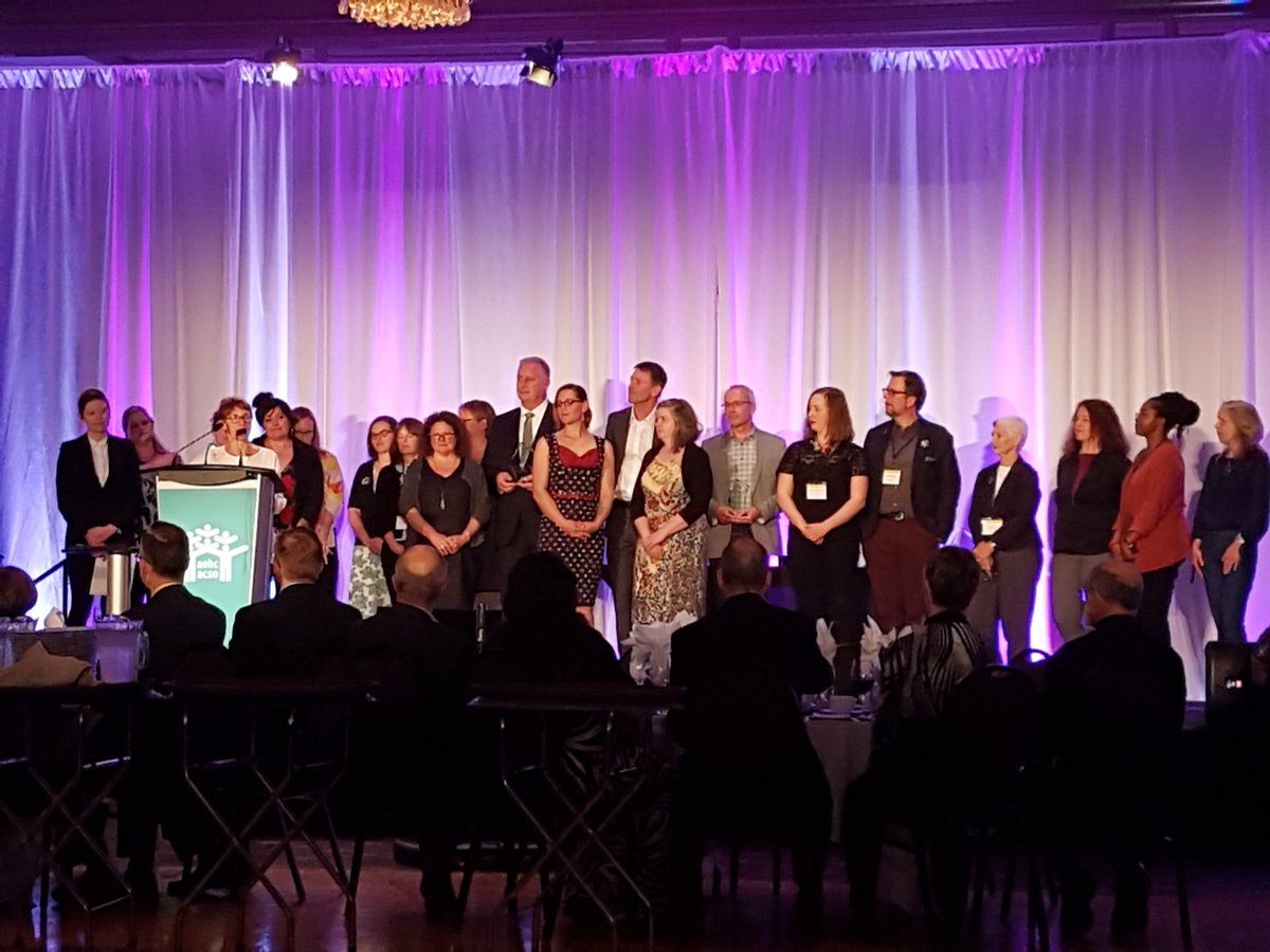 LakeheadNPLC's tweet photo. They've worked to bring the first #sis #supervisedinjectionservices to #ontario to give safety to many. Congrats! #aohc2017 https://t.co/Yxsxroqage