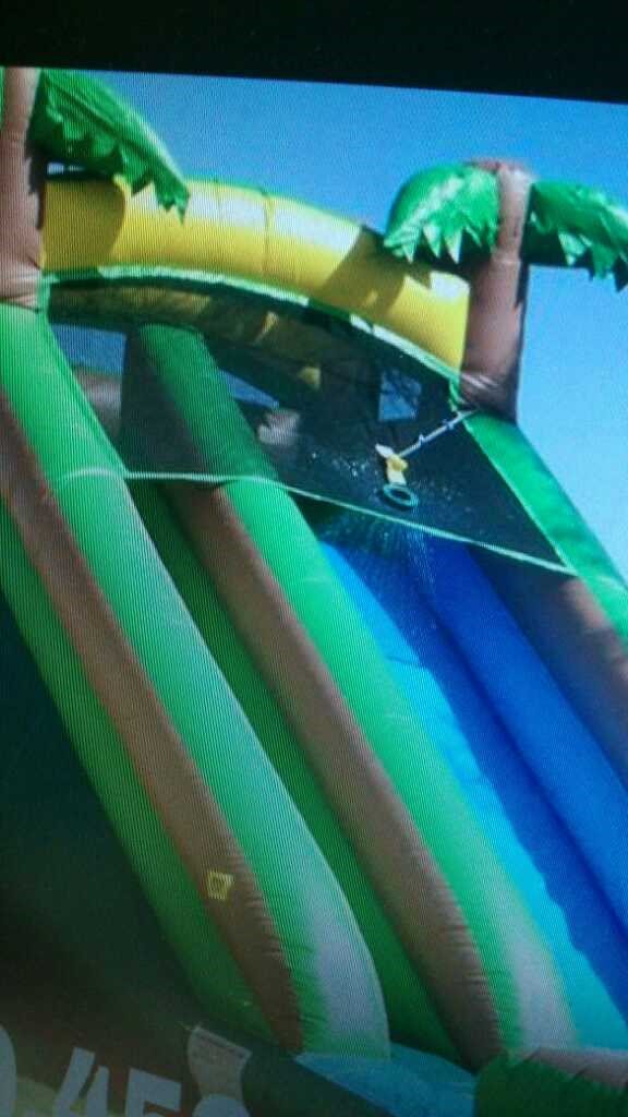 MaricopaCC's tweet photo. Just earned some points by renting my water slide with Moreno's jump @ Morenos Jump https://t.co/jSBwnhy8BT