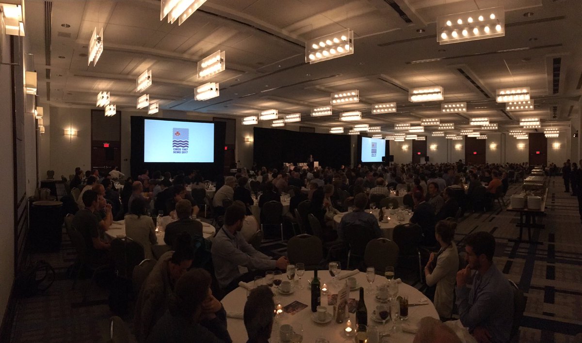 CMOS_SCMO's tweet photo. A warm welcome to start the @cmostoronto2017 banquet #CMOS2017 https://t.co/PMFaTUUMtL