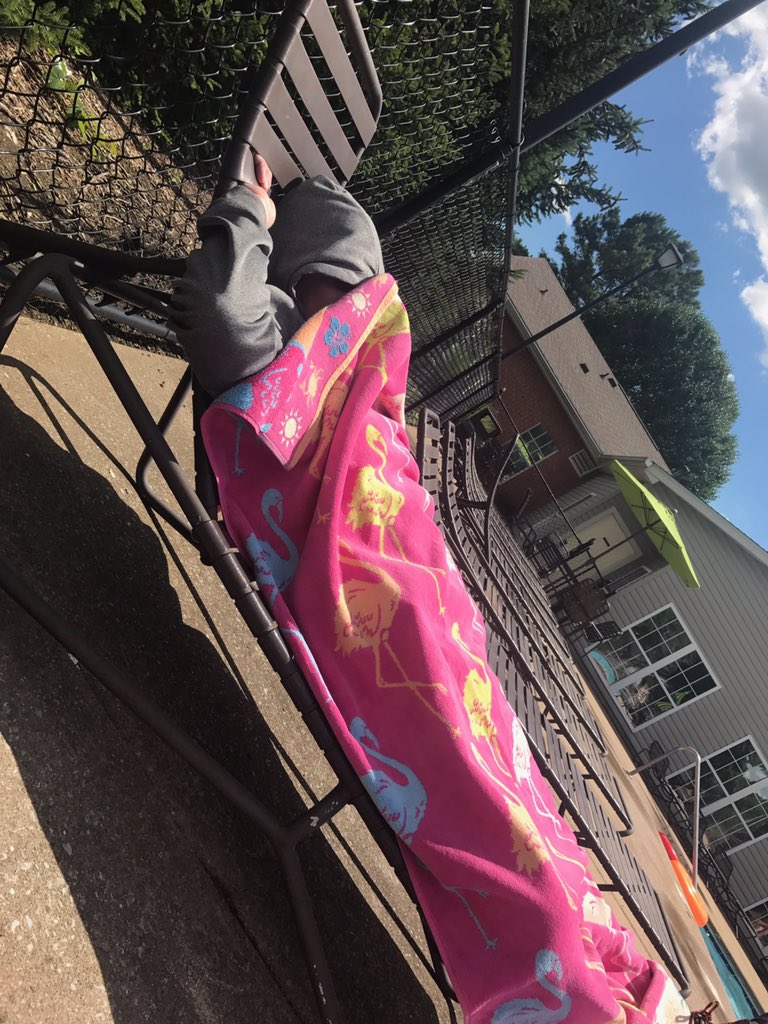 wisdomofpops's tweet image. #PoolParty