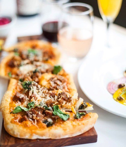 Sausage, fennel, fresh basil, and romesco flatbread pizza. #whatveganseat @littlepinerestaurant