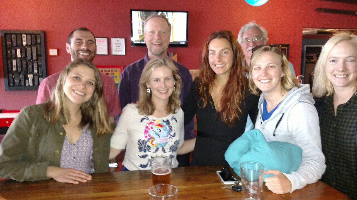ORCAALab's tweet photo. Congrats to the lab's newest MSc @samarahaver !! 🌊📣 https://t.co/8QHJ4es6LG