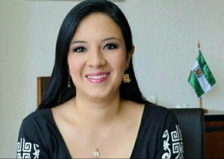 VeroGuevarav's tweet photo. Felicitamos a nuestra nueva Viceministra de @InclusionEc, éxitos en esta labor  @PameFalconi! 👏👏💚 https://t.co/V16d6x3aW0