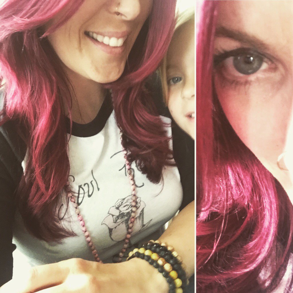 So I was feeling pretty bored with my same ol' same ol' hair colour... #boom #rockingrobin #utpoiasalon #photobomb