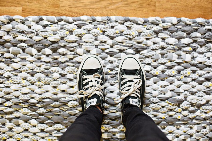 Looking for a good project to hunker down with on a rainy Sunday afternoon or cozy evening on the couch? Try this: slowmagazine.com.au/bits-pieces/it…