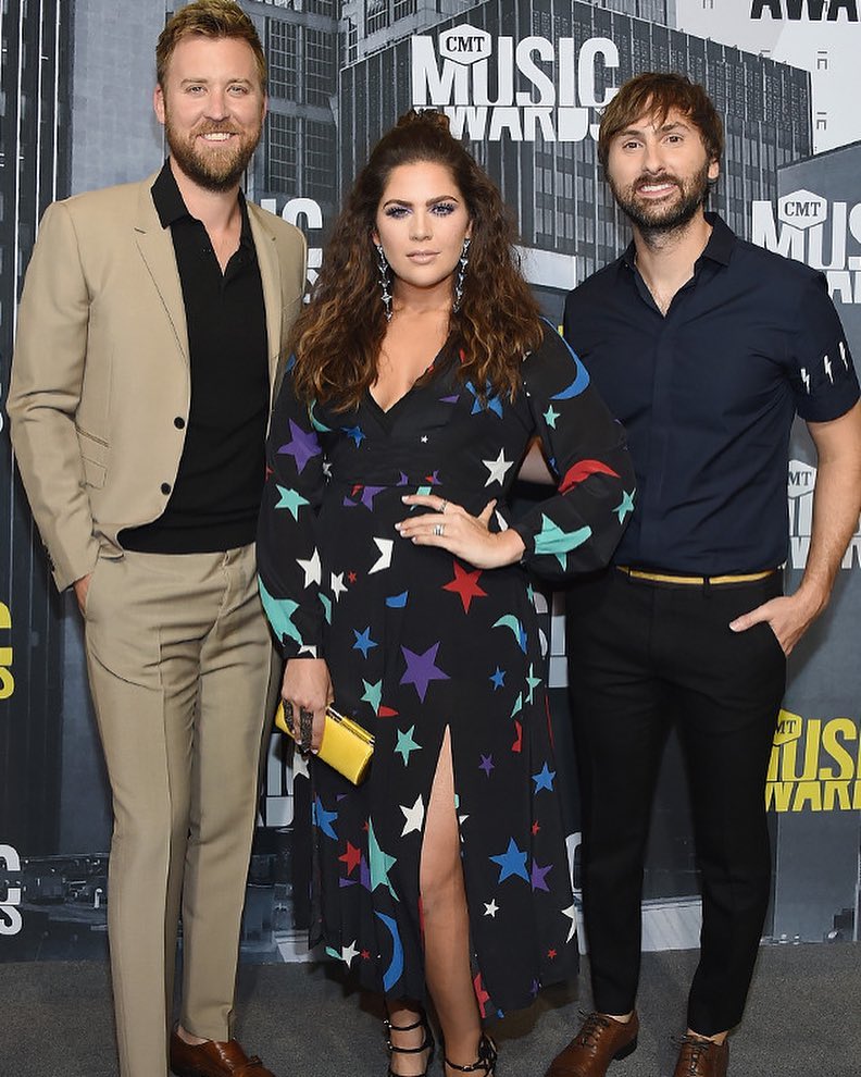 ladya's tweet photo. #CMTawards we're here. Let's go!!! @CMT https://t.co/rHg3Ka43ox