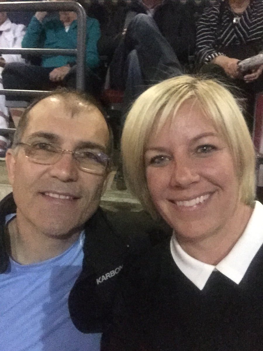 BombinoLisa's tweet photo. Date night with my hubby! First Neil Diamond concert. Can't wait to #tweetcaroline all night long!😍 https://t.co/VGuZyOuO3i