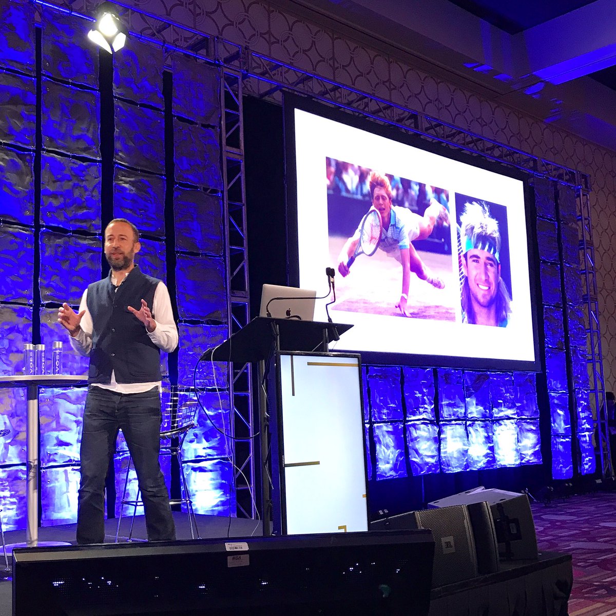 hhbrandsmiths's tweet photo. "If you want to change the way you think forever, forever be changing the way you think" #HolmanandHunt #PromaxBDA #entertainmentmarketing https://t.co/MC5YqTQZ6m