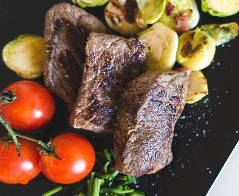 YoungHipFit's tweet photo. Low Carb Diet: Food List &amp; How it Works!  https://t.co/SaSat8iO41 #Diet https://t.co/Z0kDzvjVNr