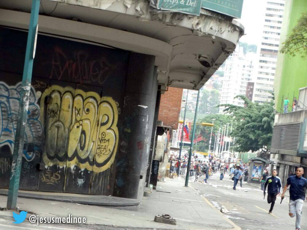 ¡Atención! Fotos de los pistoleros de la candelaria en el día de hoy 07/06-2017 dispararon contra los manifestantes