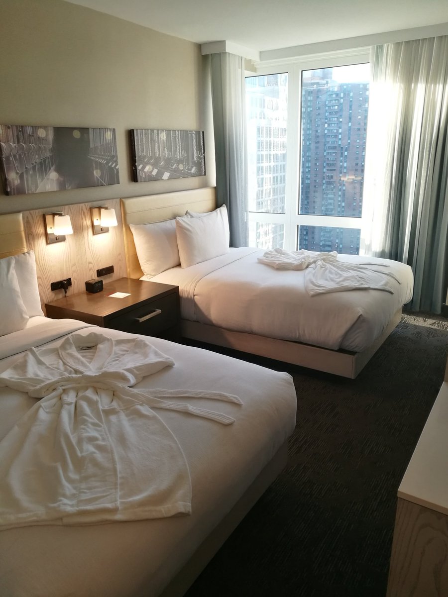 linacaro25's tweet photo. #500DoubleTree / Opening of the @NYCDoubleTree #TimesSquare  #NYHotels +than 600 rooms w #Magnolia Rest https://t.co/4rmG4ivTm6