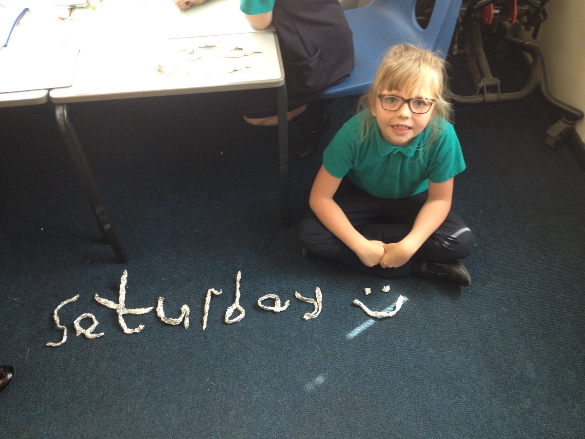 AusLexiconClub's tweet photo. Multi sensory learning. Modelling letters with silver foil. @austhorpeschool https://t.co/69SInS651F