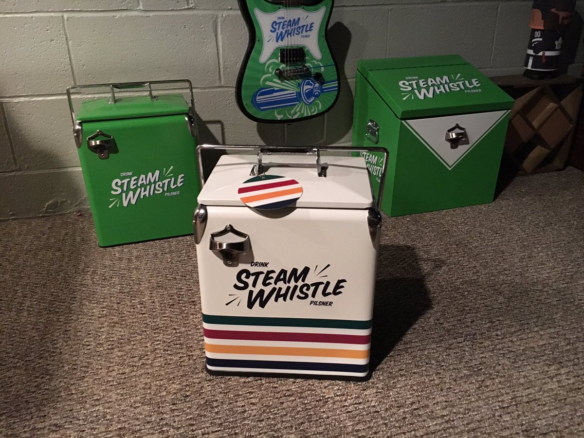 chrisd6979's tweet photo. So I'm very excited to see that I got something in the mail today @SteamWhistle @hudsonsbay #HBxSW ππ love it #cheers π» https://t.co/IGSbavMEQa