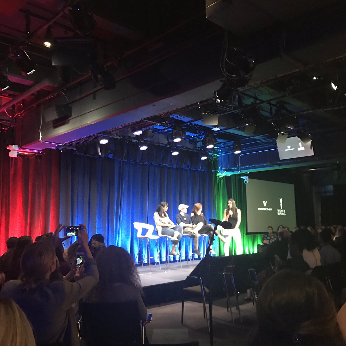 aruba561's tweet image. #techmixer #protecther #womenrising