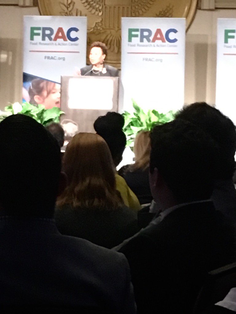 emv52's tweet image. Frmr client @RepBarbaraLee urges ppl 2 take #SNAPchallenge @CAFoodBanks @Jess_Bartholow @fractweets @TheBowTieSpeaks