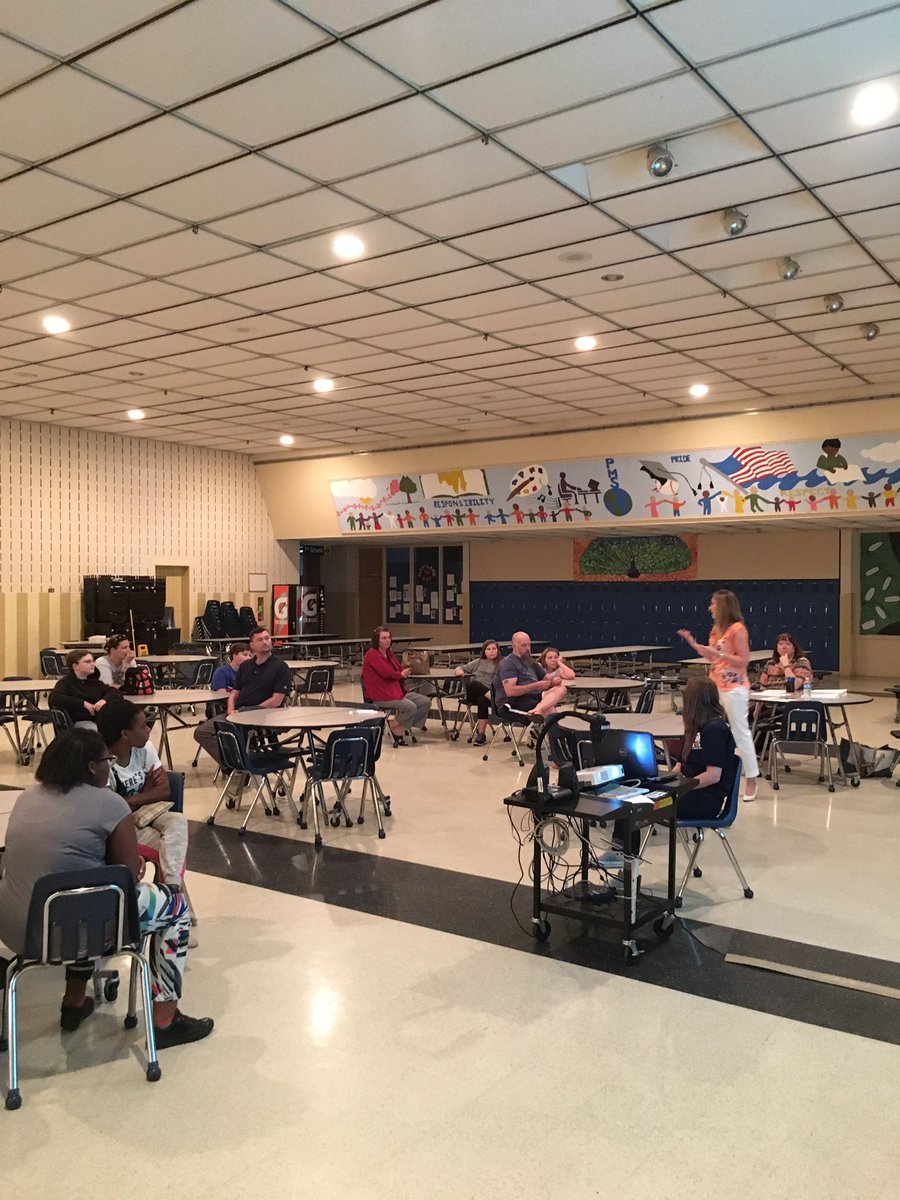 MrRecord21's tweet image. Great #turnout for the #AcceleratedMath #AlgebraOne Meeting tonight @PocomokeMiddle #MathMatters @rbdashiell @LBHintonmath @WorcesterSystem
