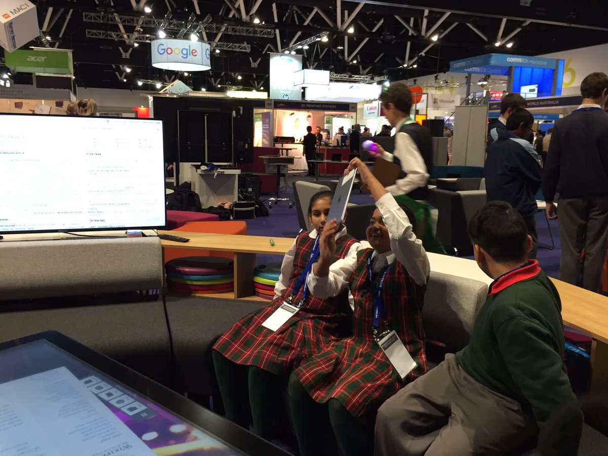 pps_stem's tweet photo. Showcasing our new school using VR technology @FuturesLearning @ParramattaPS #EduTech17 @JoachimCohen123 @es_learning @imeldajudge https://t.co/JCnxVw8mrw