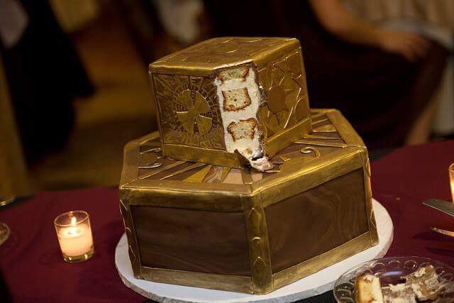 GhouliaChilds's tweet photo. HELLRAISER LAMENT Wedding Cakefiguration by Wild Orchid Baking Company. (*Jessica Scott Photography) #WickedWeddings #GhastlyGastronomy https://t.co/ffOGKYc4Dn