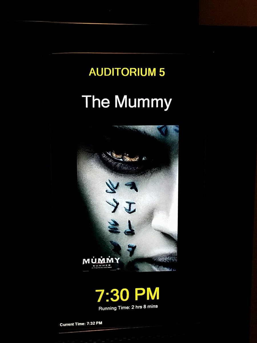 manuel_c's tweet photo. I hope @themummy rocks. @stephanchris_de came all the way from Germany, @ipictheaters #howdoyouipic https://t.co/A2UArjpBw9
