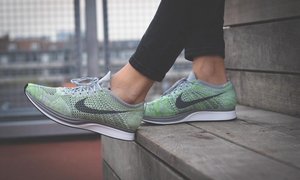 flyknit racer pistachio