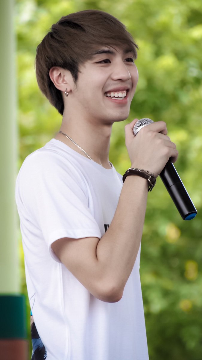 Priaw33's tweet photo. รักแท้ๆมีอยู่จริงหรือเปล่า อยู่ที่ไหนมี 1 ใจตามหา !!!! #whitewo #FullfillwithLove 🙆🏿🙇🏿‍♀️❤️ https://t.co/CzHR4pfiZv