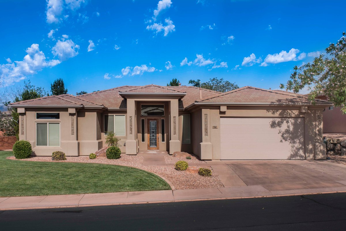 leewebb's tweet image. Photoshoot Complete 1565 N Sage Saint George 84770 #realestate #architecture #photography #Nikon #burnettgroup #stgeorge #leewebb #utah