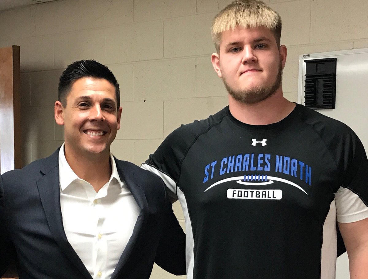 IsaacHawn's tweet photo. Big thanks to @RobertPomazak for speaking at my graduation ceremony.  I appreciate all you've done for me. #RollStars https://t.co/i1tuPBsb0Q