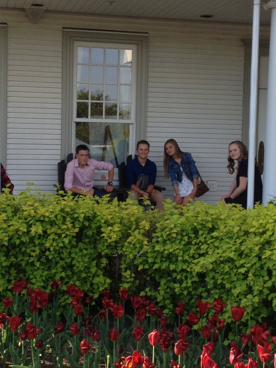 Grade 8s relaxing before the Gala on their last night in Quebec City #gradtrip @BrightsparkTour