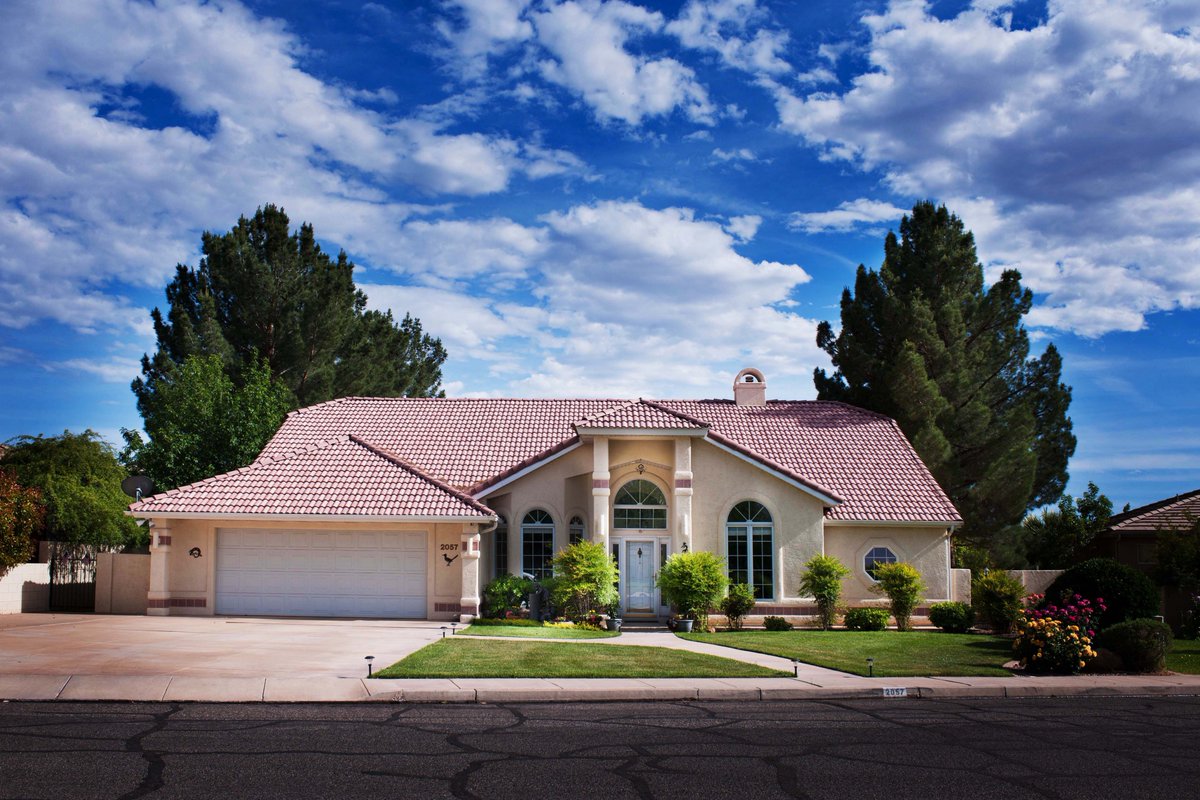 leewebb's tweet image. Photoshoot Complete 2057 W Moonglow Pl Saint George 84770 #realestate #architecture #photography #Nikon #stgeorge #leewebb #utah #yuneec