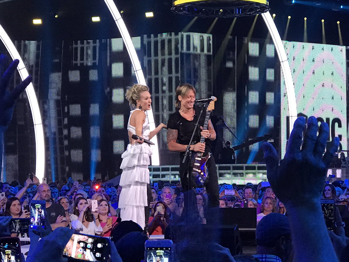 bootbarn's tweet photo. What just happened?! @carrieunderwood and @KeithUrban just killed their performance of "Fighter" at the #CMTAwards!!! https://t.co/A0UGxbxXRT