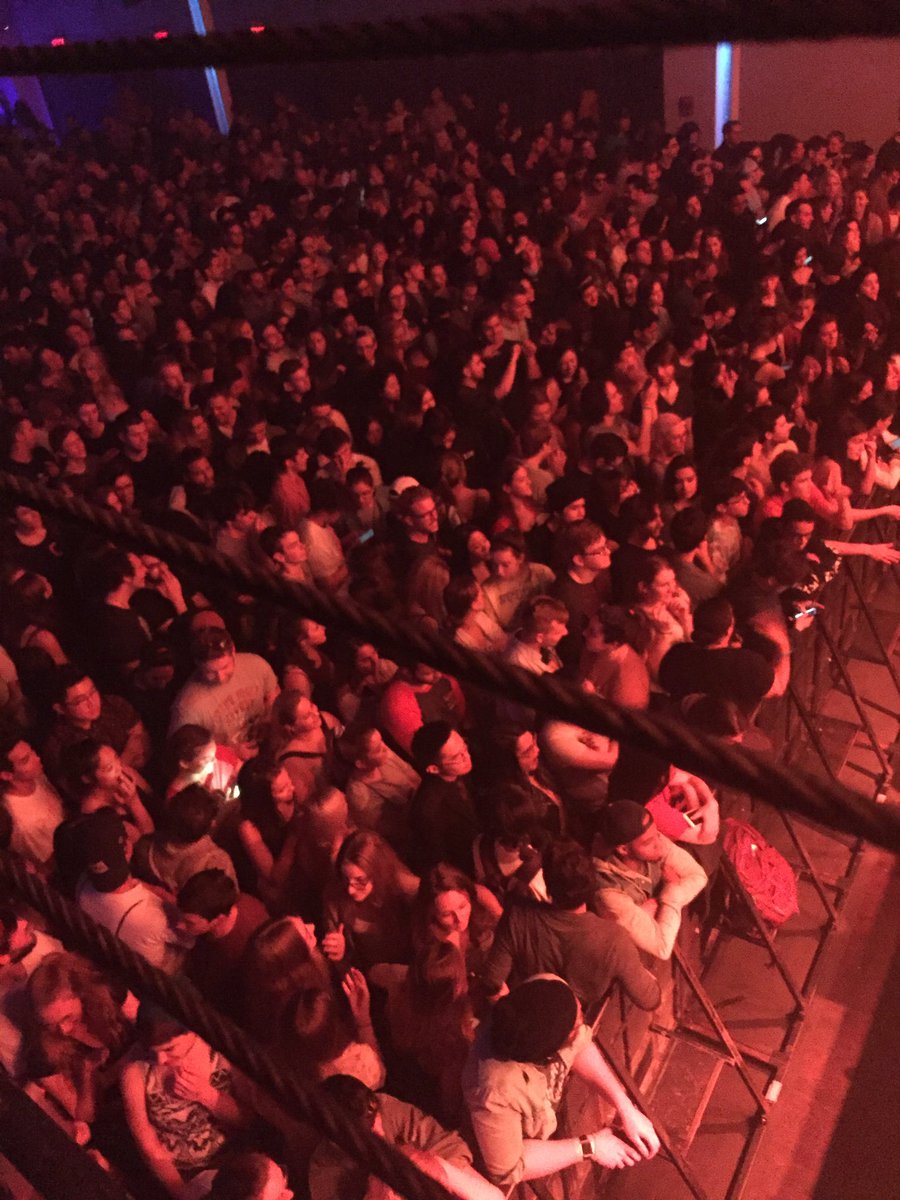 lilacall's tweet photo. Avoiding this mayhem!  Hello, I'm here to see @portugaltheman The Man, not your bum!  #johngourley @LeAnnn https://t.co/YiOunT3OBx