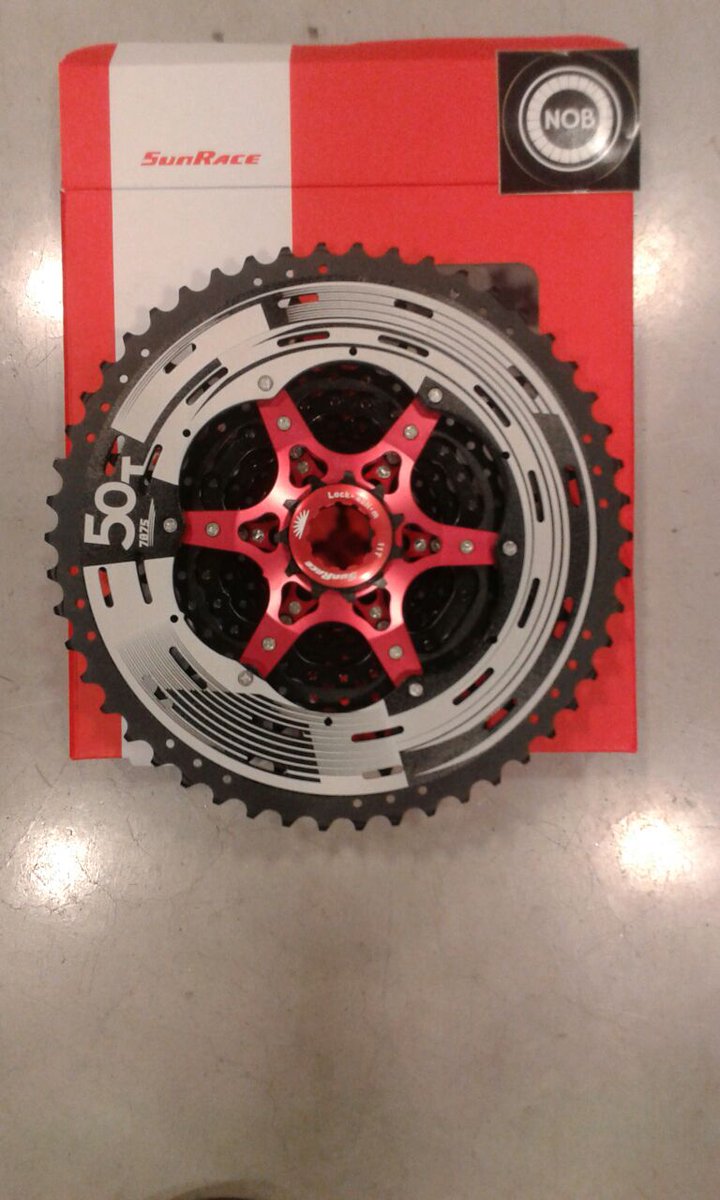 NobBike's tweet photo. Splendore per i vostri occhi: nuova cassetta SunRace 50-11 mx8 per #MTB!
#dontridethisathome #bici #ciclismo https://t.co/EReYMcvG9k