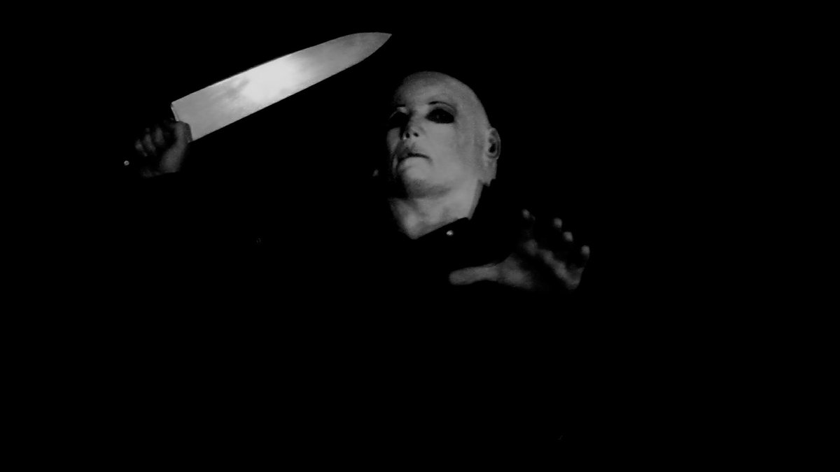 HORRORFILMS30's tweet photo. First time wearing my Smith's Grove H20 mask. #MichaelMyers #JohnCarpenter #horrormovies #photography #Blumhouseproductions #Art #Halloween https://t.co/rlGgXThmkx