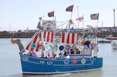 Come meet me today @cathmison @VolunteersFair @folkestonefish @shepwaydc @folkestonetc @FolkestoneTCM @FolkestoneRT @1059AcademyFM 💕🎏⚓️⛱🍦🎈